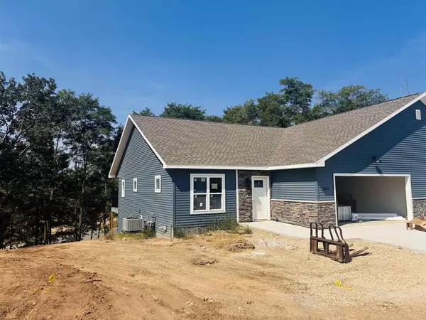 1053 Armida Court, Reedsburg, WI 53959