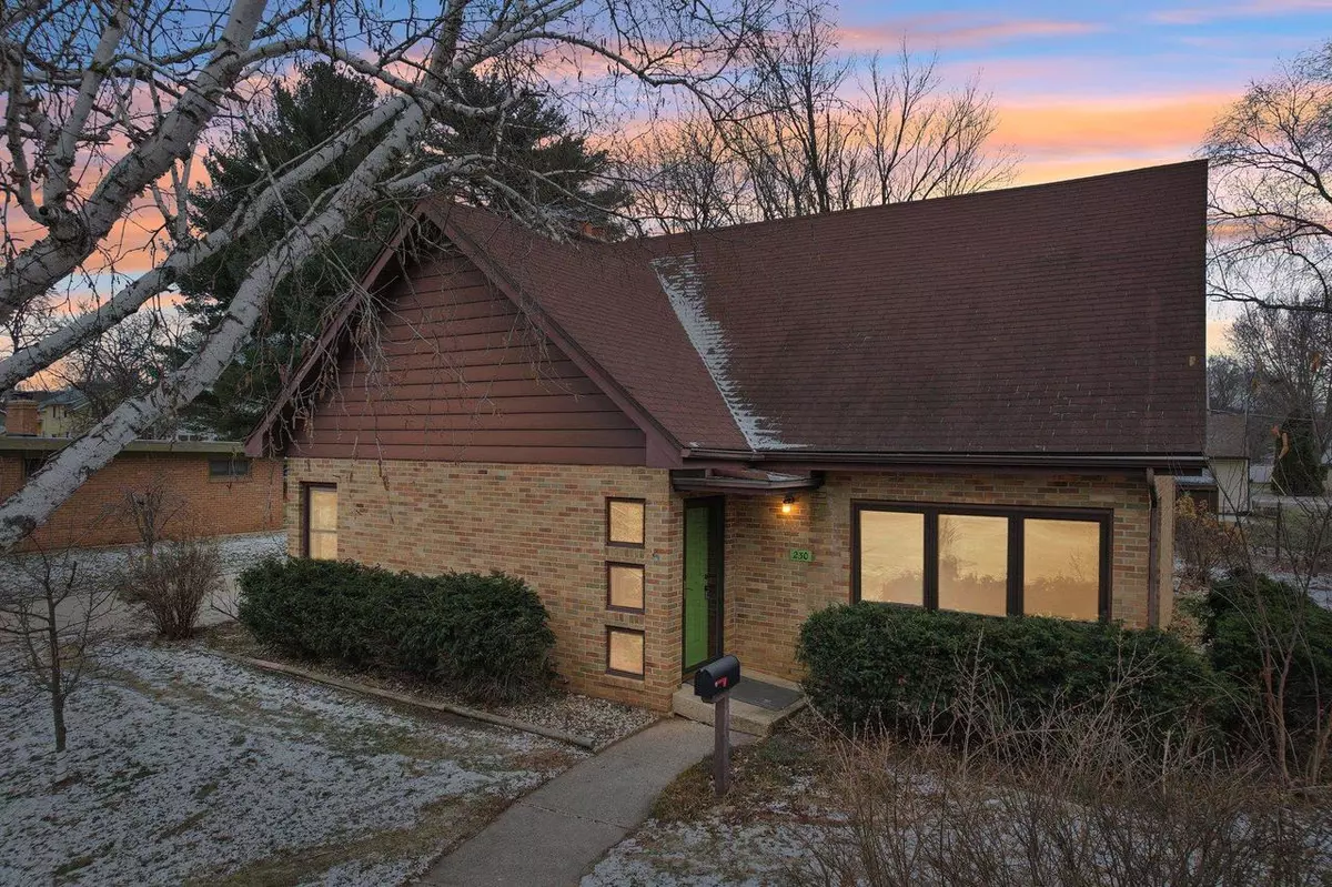 Prairie Du Sac, WI 53578,230 1st Street