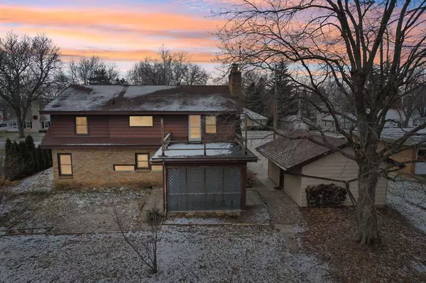 Prairie Du Sac, WI 53578,230 1st Street