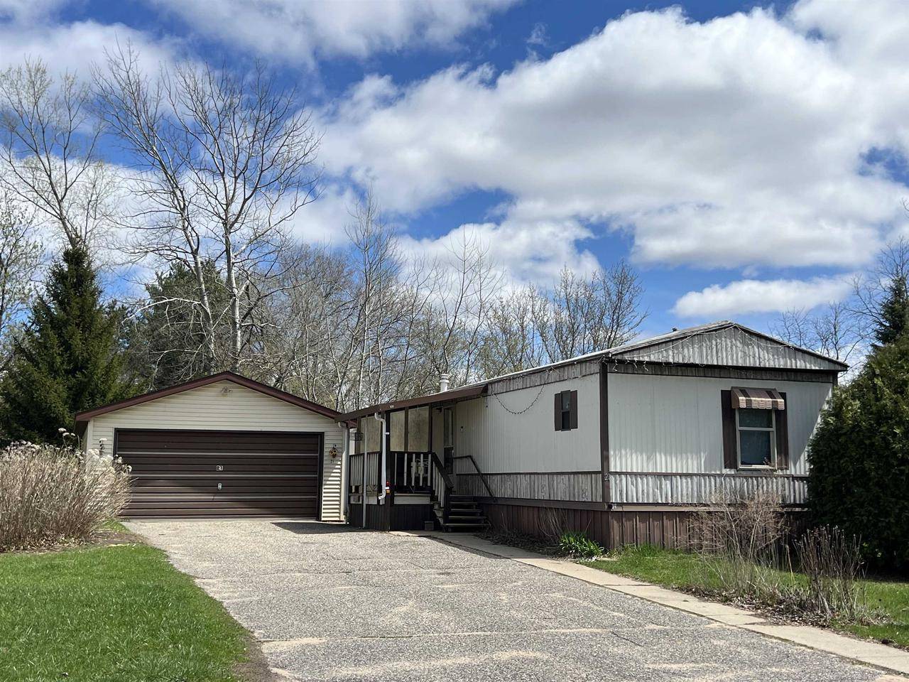 510 Lincoln Street #L21, Mauston, WI 53948
