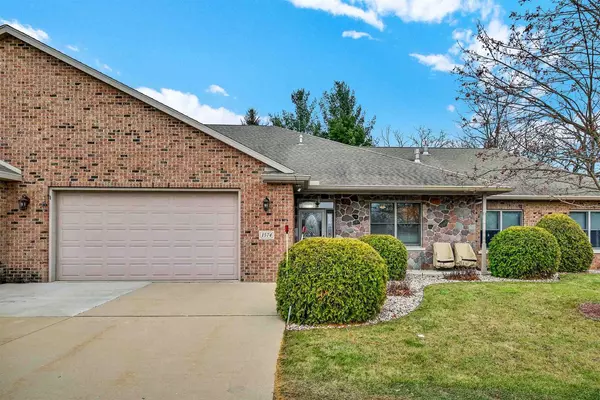 1574 East Gate Drive #2, Watertown, WI 53094