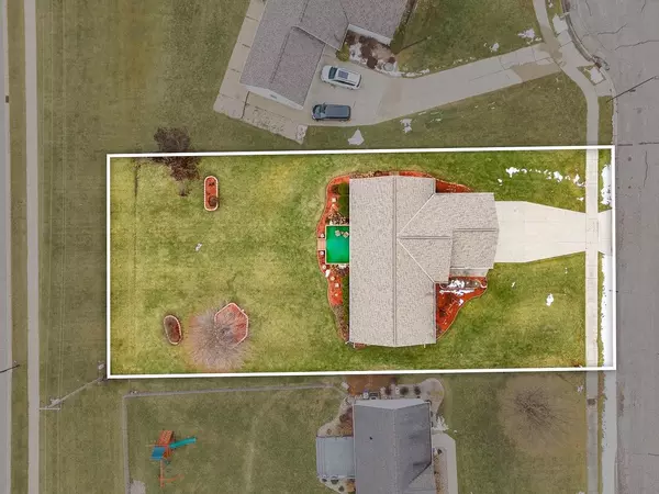 Mauston, WI 53948,848 Heath Court