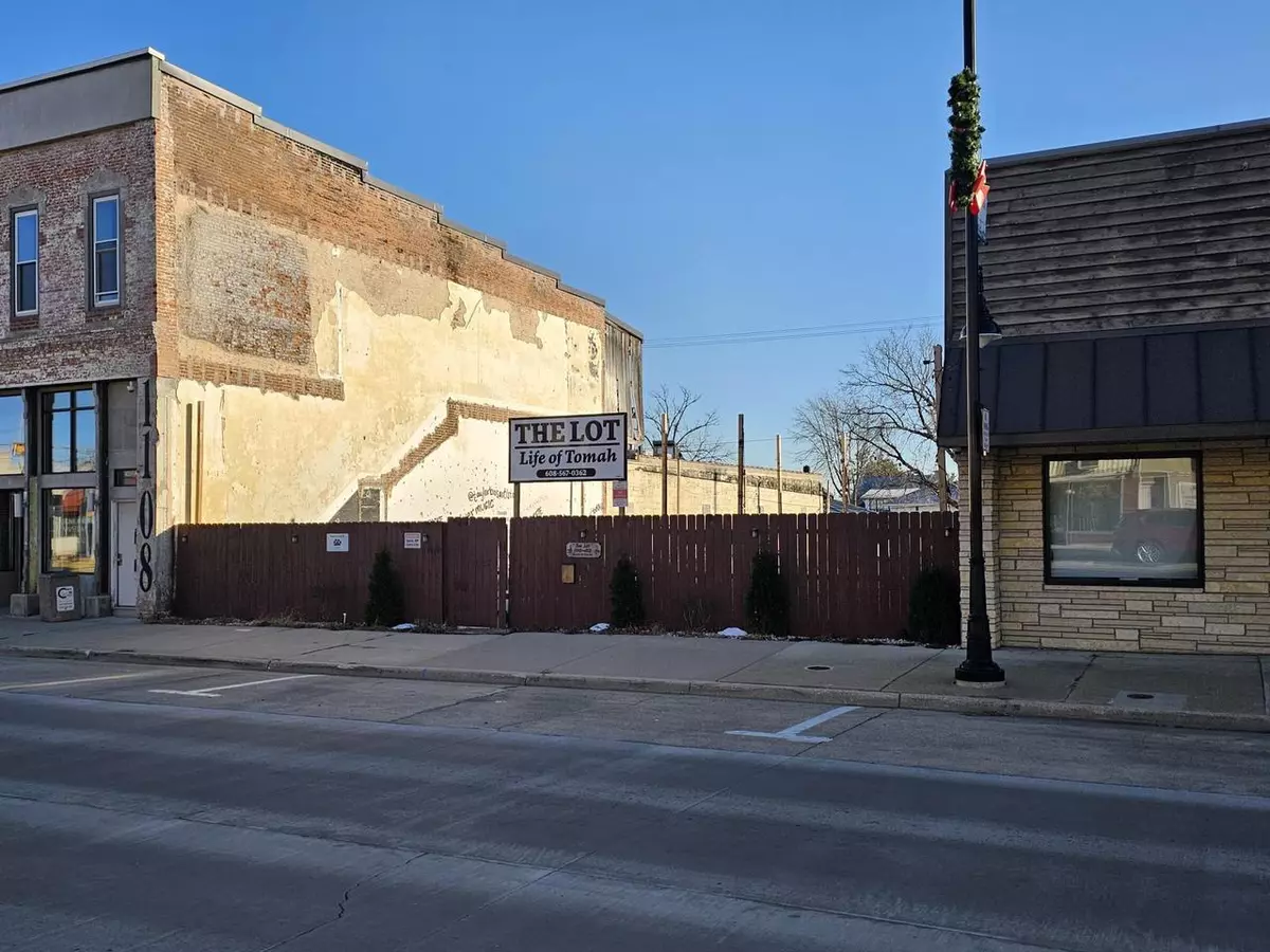 Tomah, WI 54660,1110 & 1112 Superior Avenue