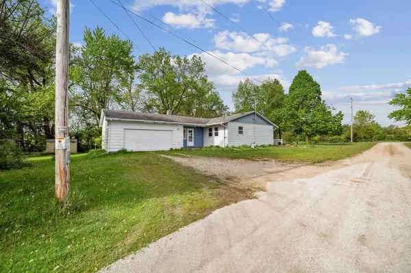 637 200th Avenue, Union Grove, WI 53182