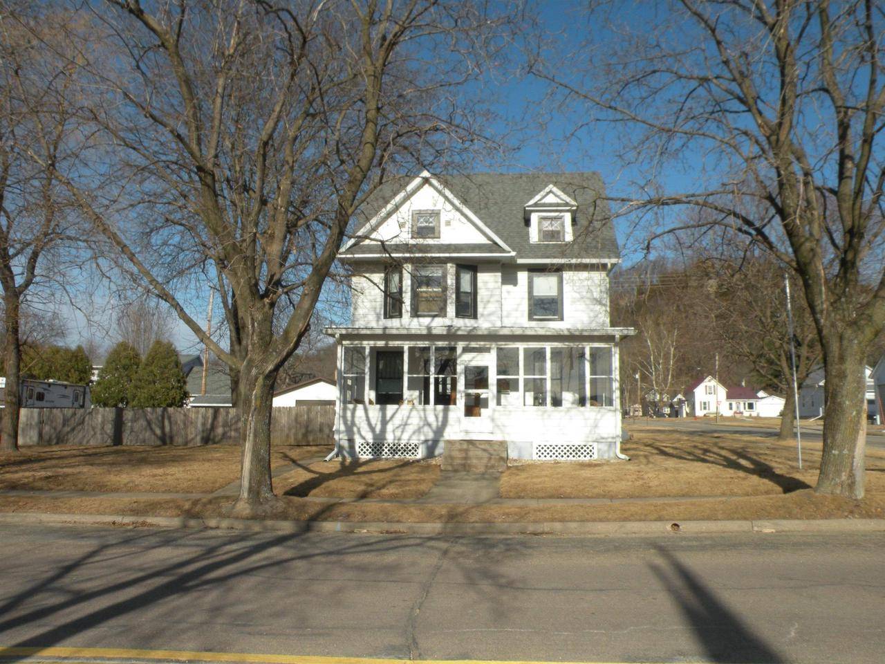 301 W Amelia Street, Cassville, WI 53806