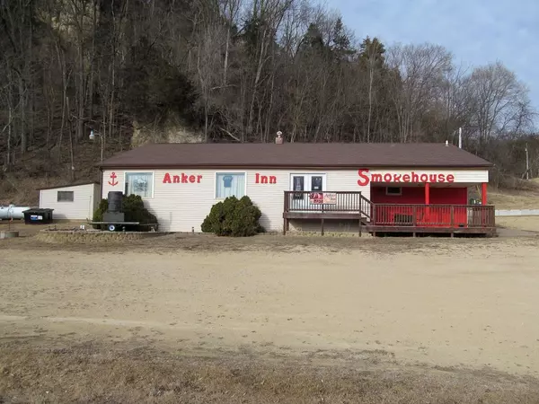 Cassville, WI 53806,11008 Highway 133