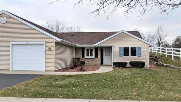 101 Elizabeth Court, Deerfield, WI 53531
