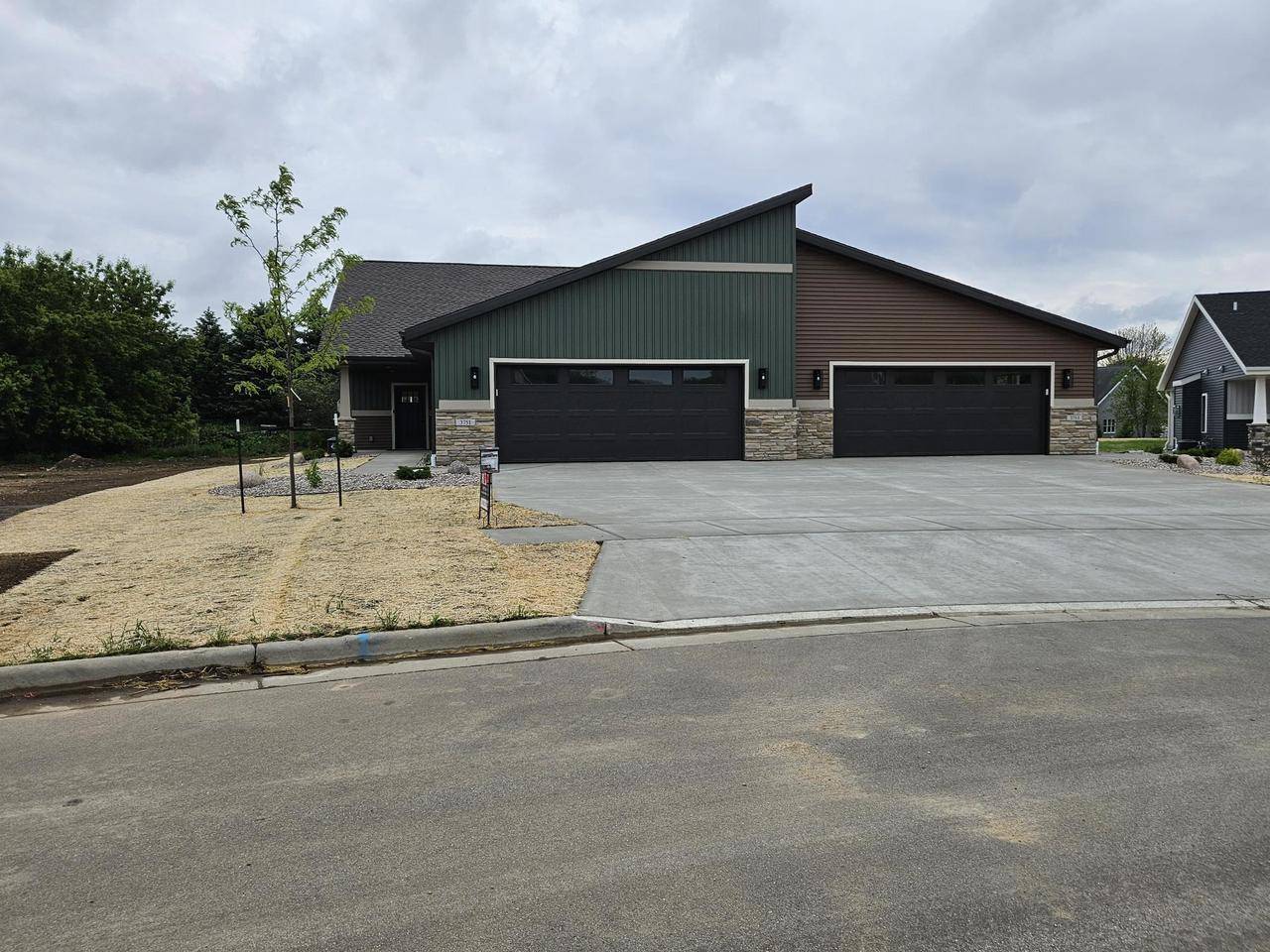 3751 Newcastle Drive, Janesville, WI 53546
