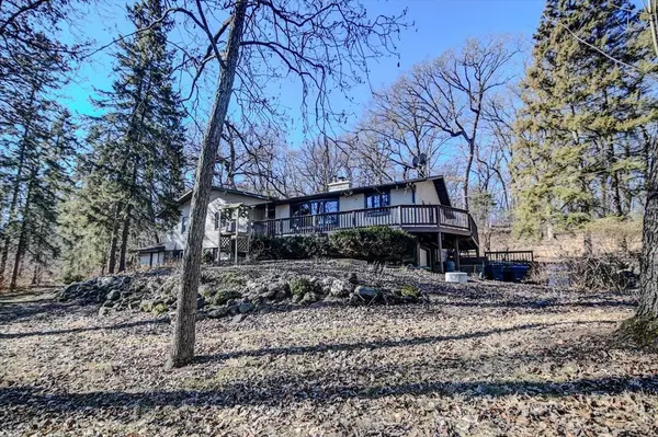 4335 Oak Park Road, Deerfield, WI 53531