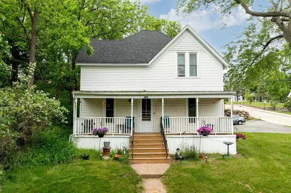 Montello, WI 53949,145/147 E Montello Street