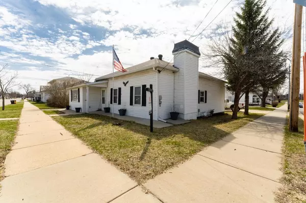 903 Hollister Avenue, Tomah, WI 54660