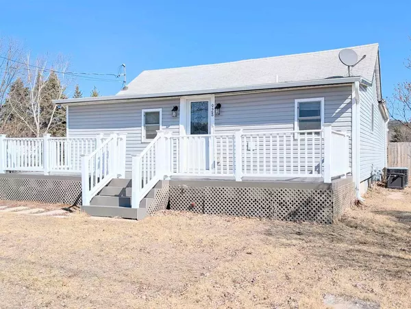 928 S 7th Street, Prairie Du Chien, WI 53821