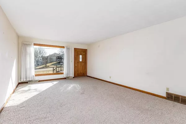 Hazel Green, WI 53811,691 Maryville Heights Drive