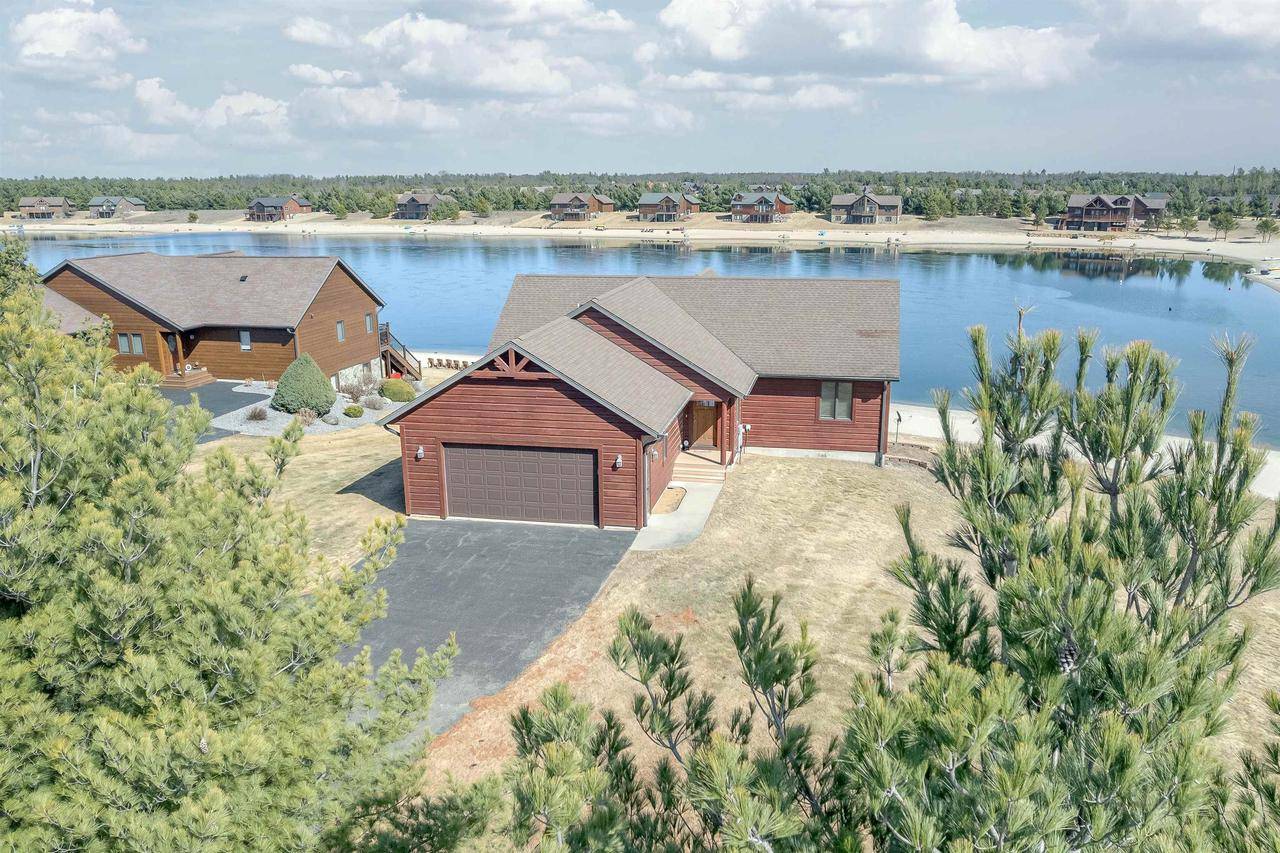 N8090 Clear Water Drive, New Lisbon, WI 53950