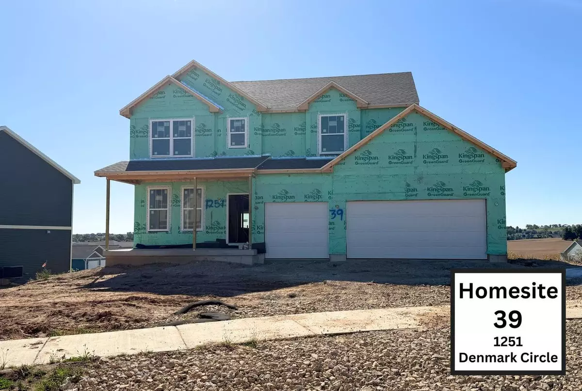 Oregon, WI 53575,1251 Denmark Circle #39