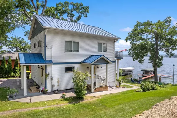 E13609 Idlewild Road, Merrimac, WI 53561