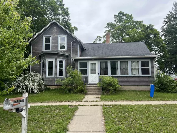 237 S Lincoln Street, Poynette, WI 53955