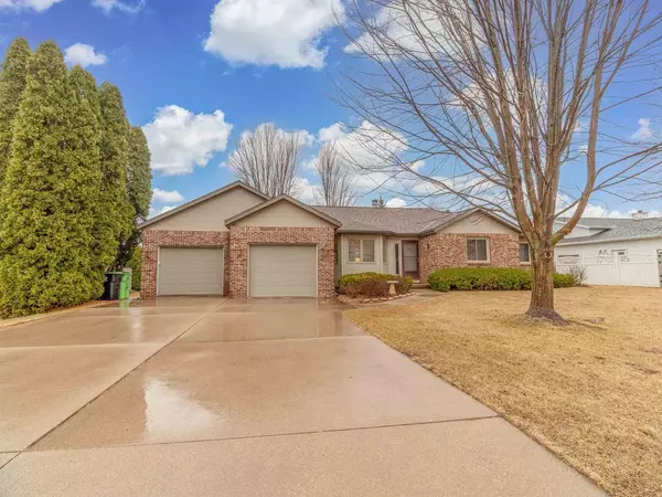 Beaver Dam, WI 53916,406 Eilbes Avenue