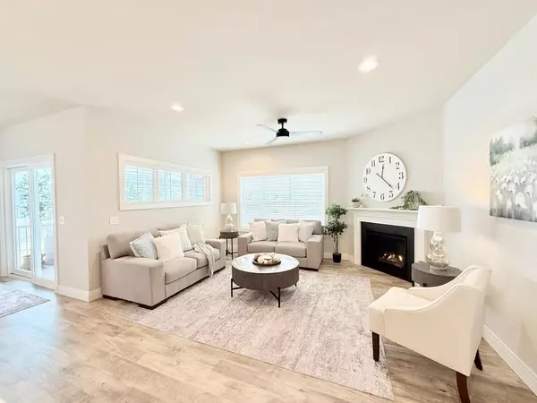 Unit 2-4 Bellflower Drive #4, Deforest, WI 53532