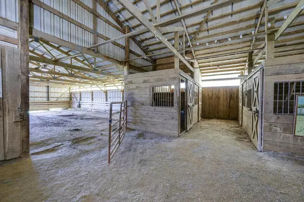 Oregon, WI 53575,4287 Oak Hill Road