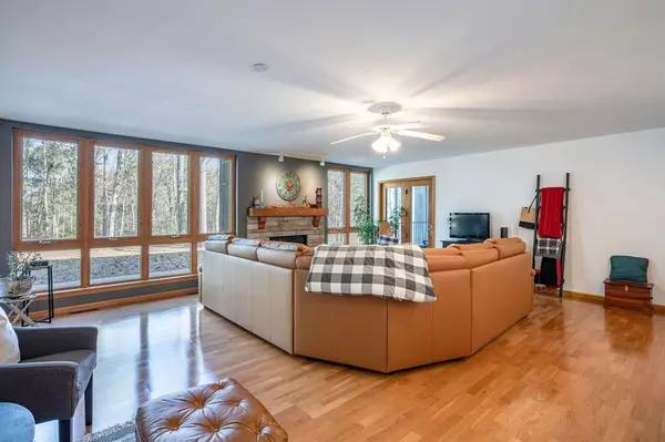 1 Dogwood Trail, Wisconsin Dells, WI 53965
