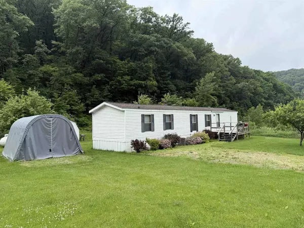 1930 Hideway Hills Lane ##29, Lansing, IA 52151