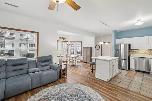 Oregon, WI 53575,720 Dunn Avenue #9