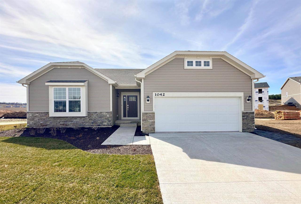 Oregon, WI 53575,1214 Denmark Circle #50