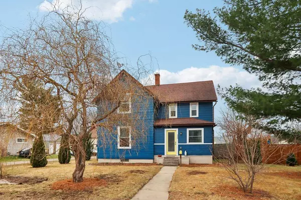 Prairie Du Sac, WI 53578,250 Holly Court