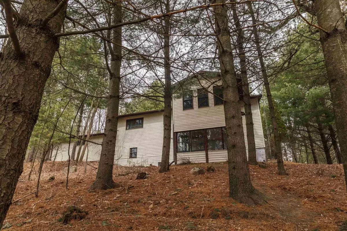 Oxford, WI 53952,343 Ember Court