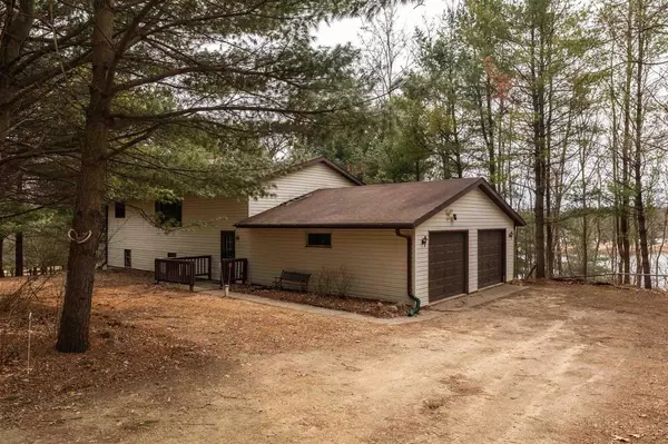 Oxford, WI 53952,343 Ember Court
