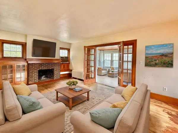 Clinton, WI 53525,407 Highland Park Avenue