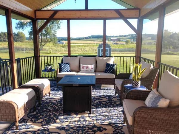 Bangor, WI 54614,878 Rolling Hills Street