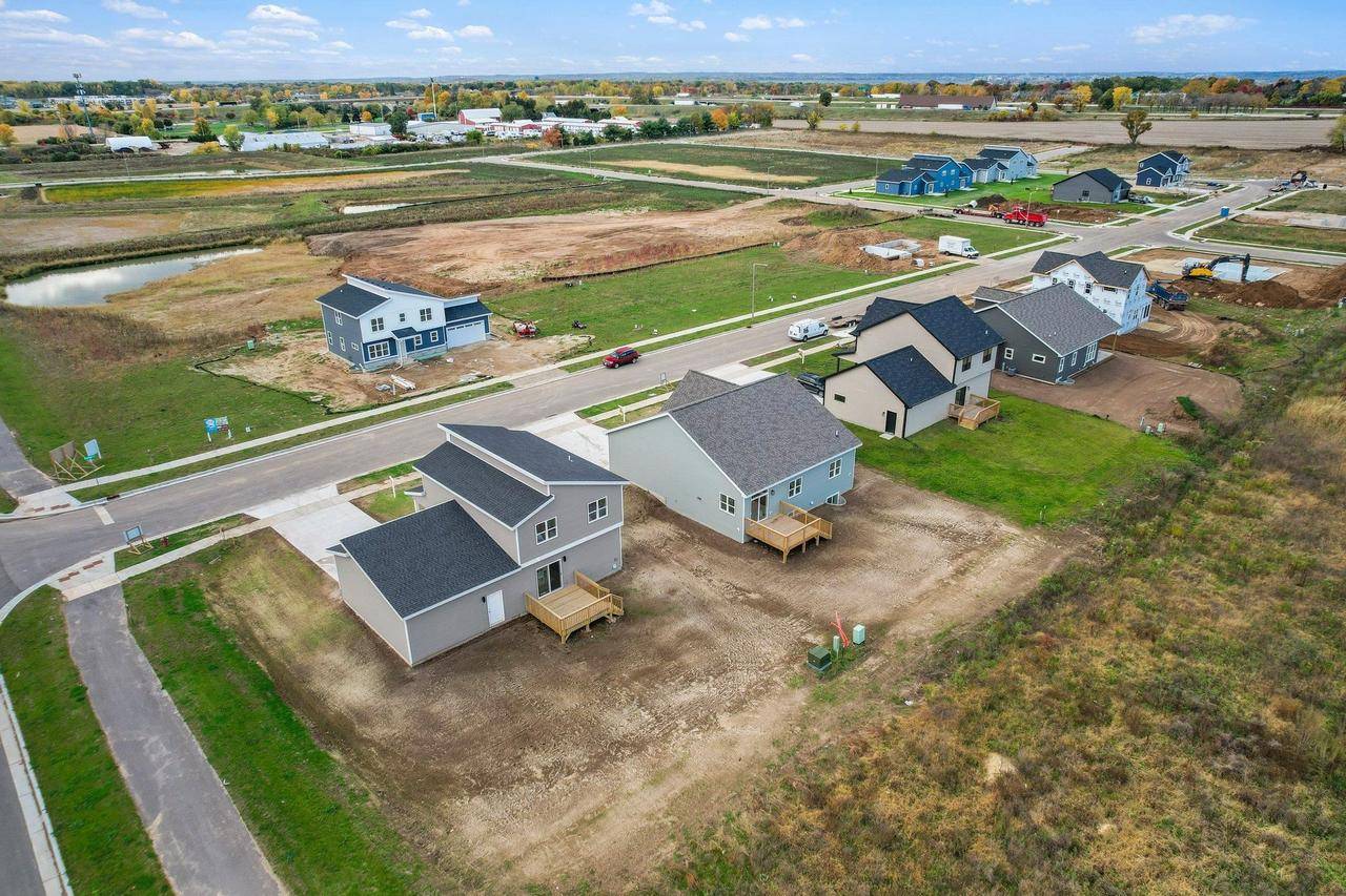 5610 Glorious Drive, Madison, WI 53718