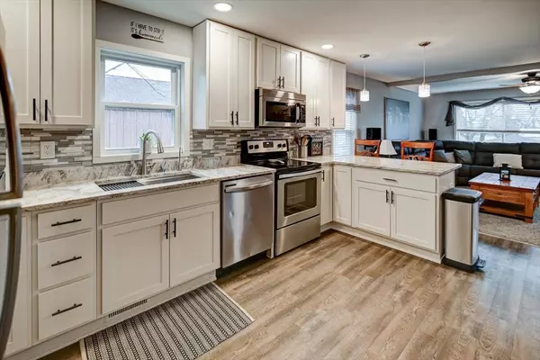 Deforest, WI 53532,116 E Elm Street