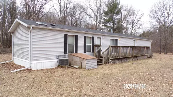 422-424 16th Avenue, Nekoosa, WI 54457