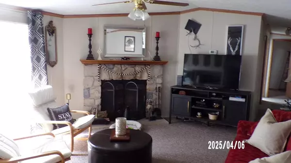 Nekoosa, WI 54457,422-424 16th Avenue