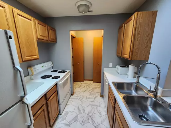 Oregon, WI 53575,496 Cledell Street #4