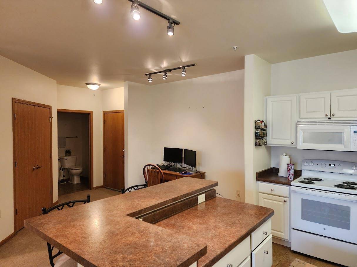 Fitchburg, WI 53711,5198 Sassafras Drive #208