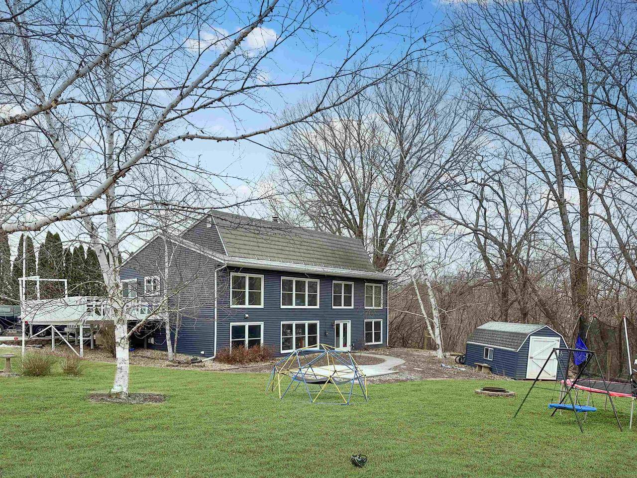 35106 Wind Walker Estate Street, Prairie Du Chien, WI 53821