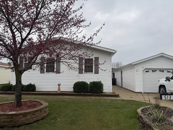 513 Mayflower Drive, Waterford, WI 53185