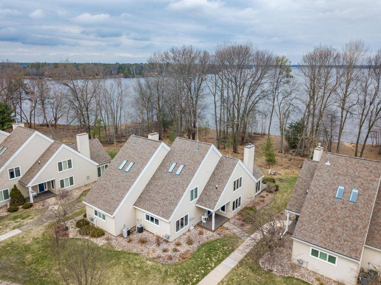 N7821 Lake View Court #15, New Lisbon, WI 53950