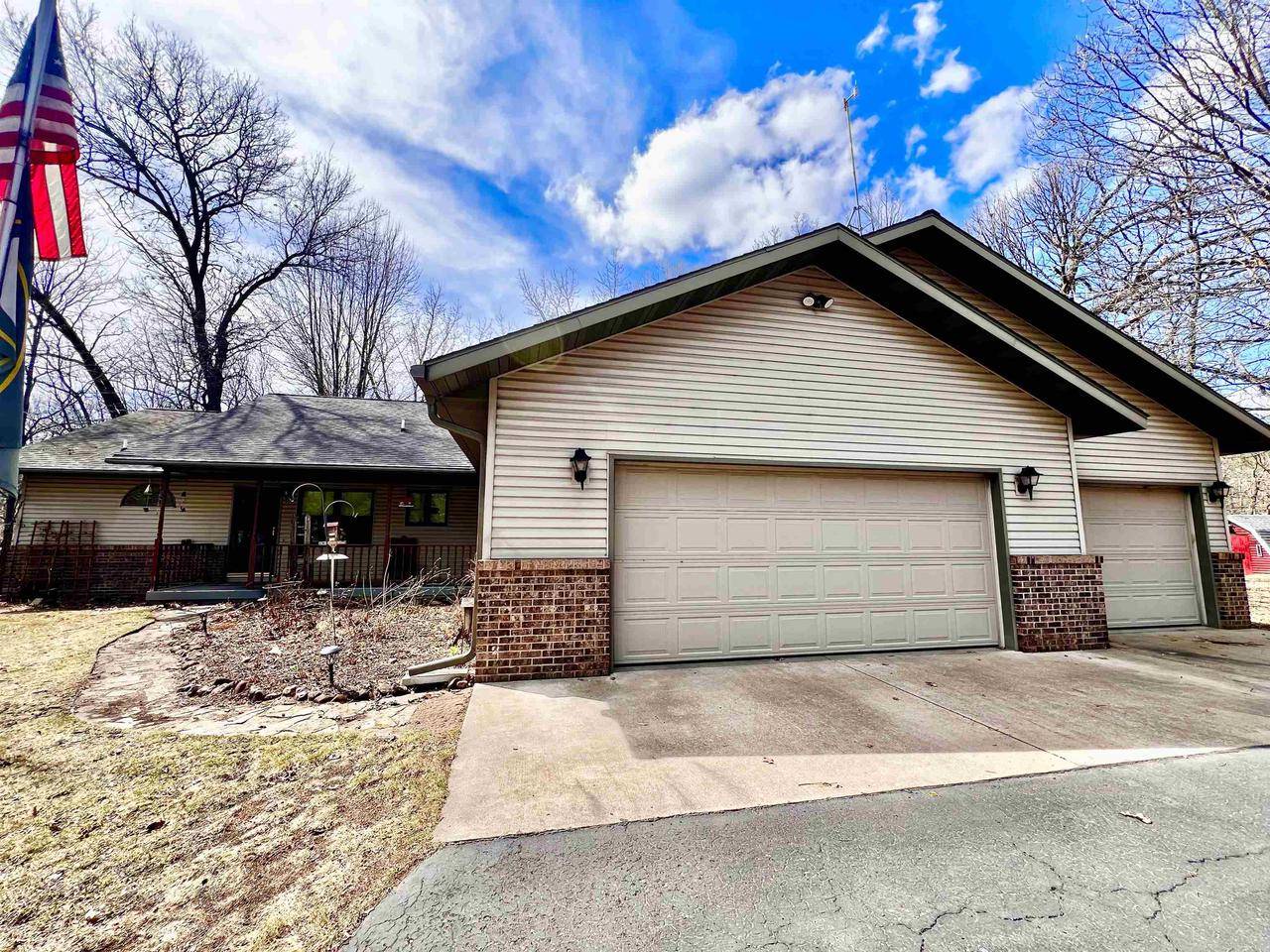 489 Sir Winston Trail, Nekoosa, WI 54457
