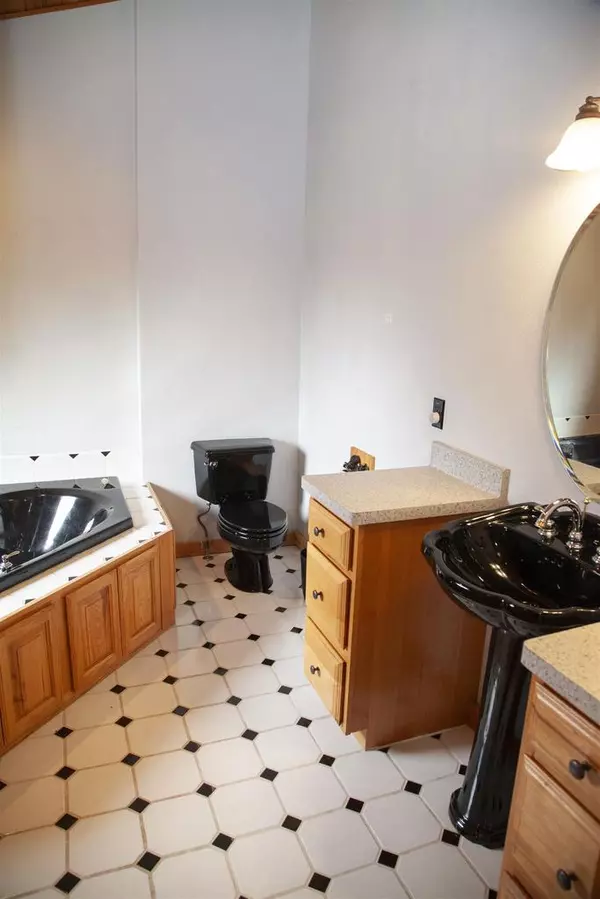 Montfort, WI 53569,12227 La Platte Road