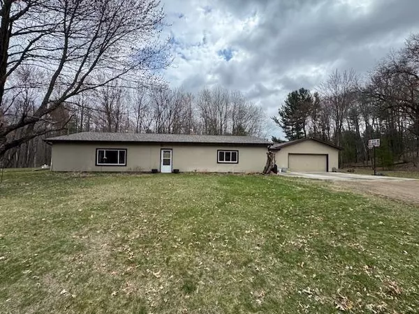 S2915 Water Tower Road, Fall Creek, WI 54742