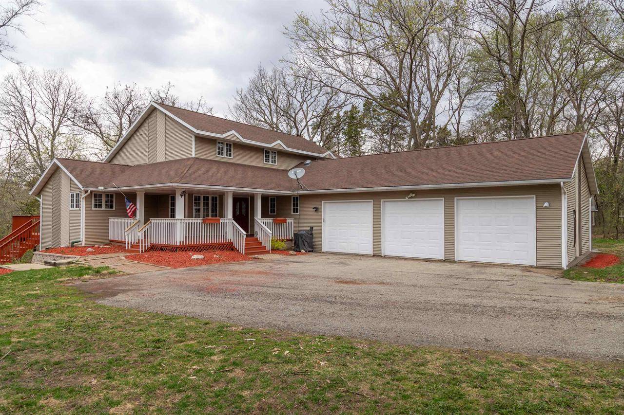 2426 W Juniper Ridge Court, Janesville, WI 53545