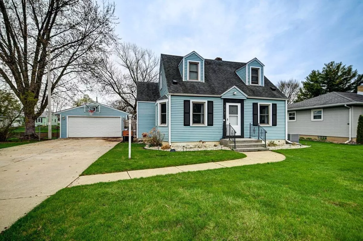 Deforest, WI 53532,717 Columbia Avenue