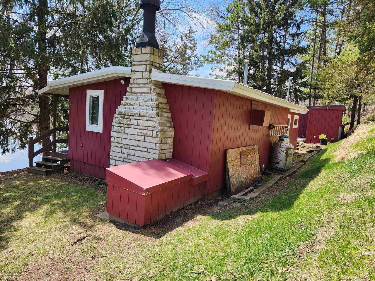 Lone Rock, WI 53556,26297 Highway 60
