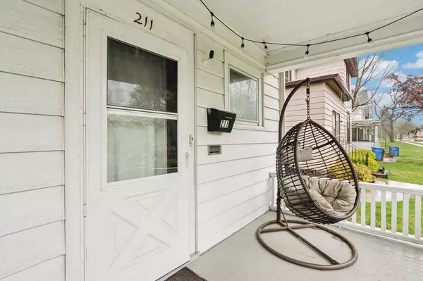 Watertown, WI 53094,211 College Avenue