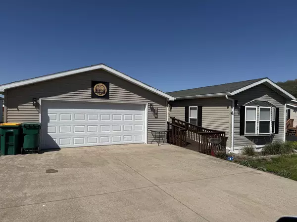 Prairie Du Chien, WI 53821,33150 Donna Drive #14